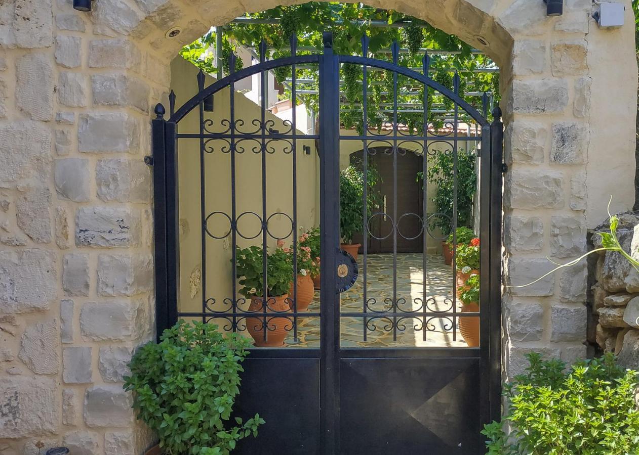 Villa Lucas Melidhónion المظهر الخارجي الصورة